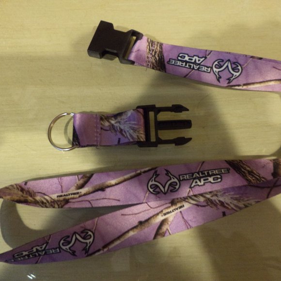 REALTREE APC LANYARD Keychain with Removable Clasp - Lavender NWOT - Picture 4 of 5